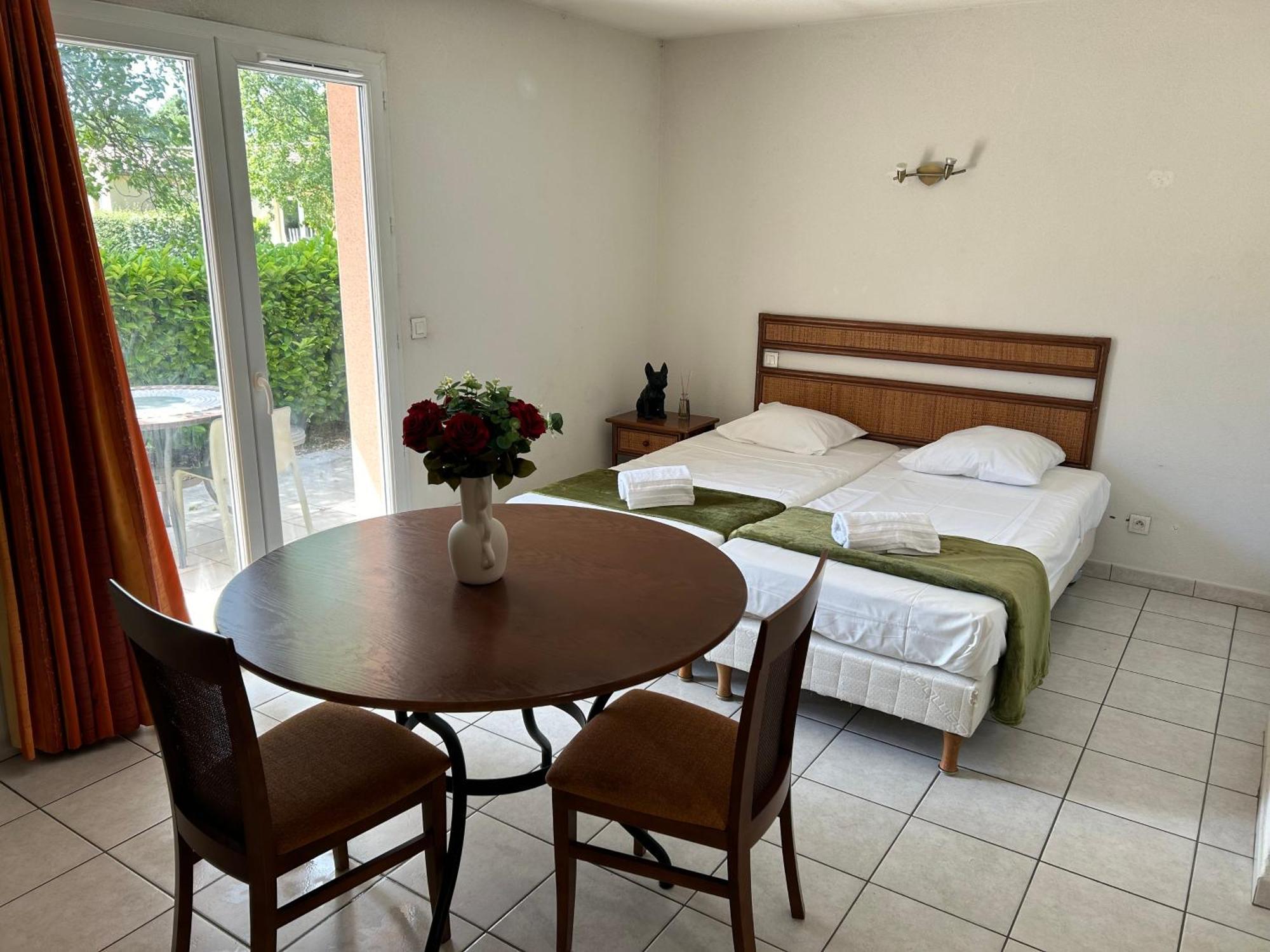 Domaine D'Agrippa Valence Hotel Chateauneuf-sur-Isere Ngoại thất bức ảnh